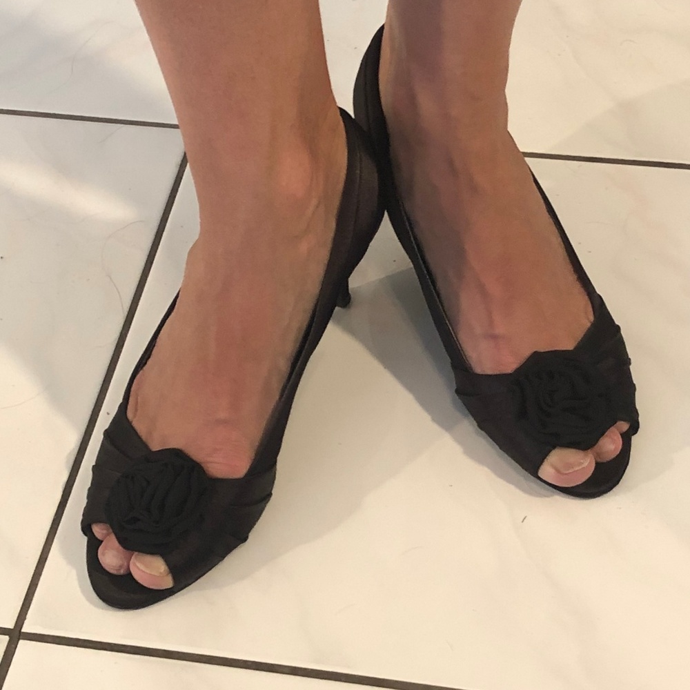 Mootsie Tootsie Black Satin Pumps